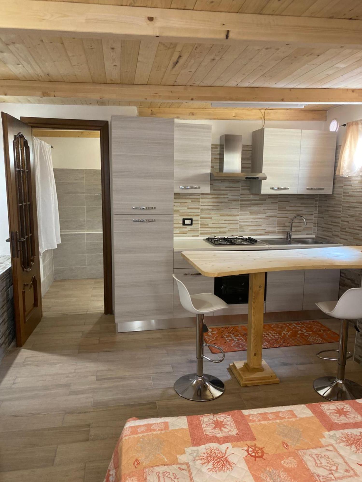 Apartamento Monolocale Indipendente Nel Quartiere Residenziale Genneruxi Cagliari Exterior foto